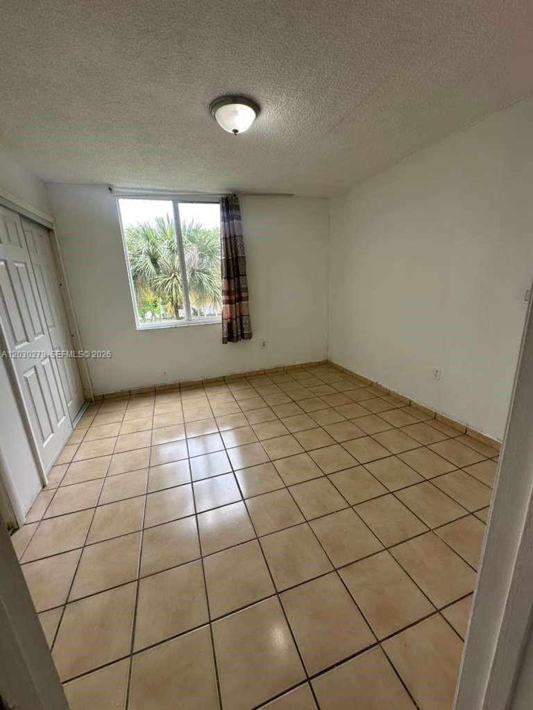 SAMARI LAKE EAST CONDO - Residential Lease