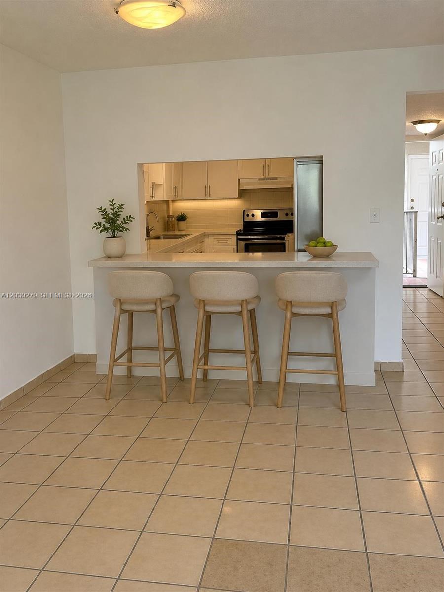 SAMARI LAKE EAST CONDO - Residential Lease
