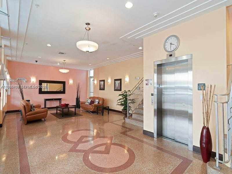 WELWORTH CONDO - Residential