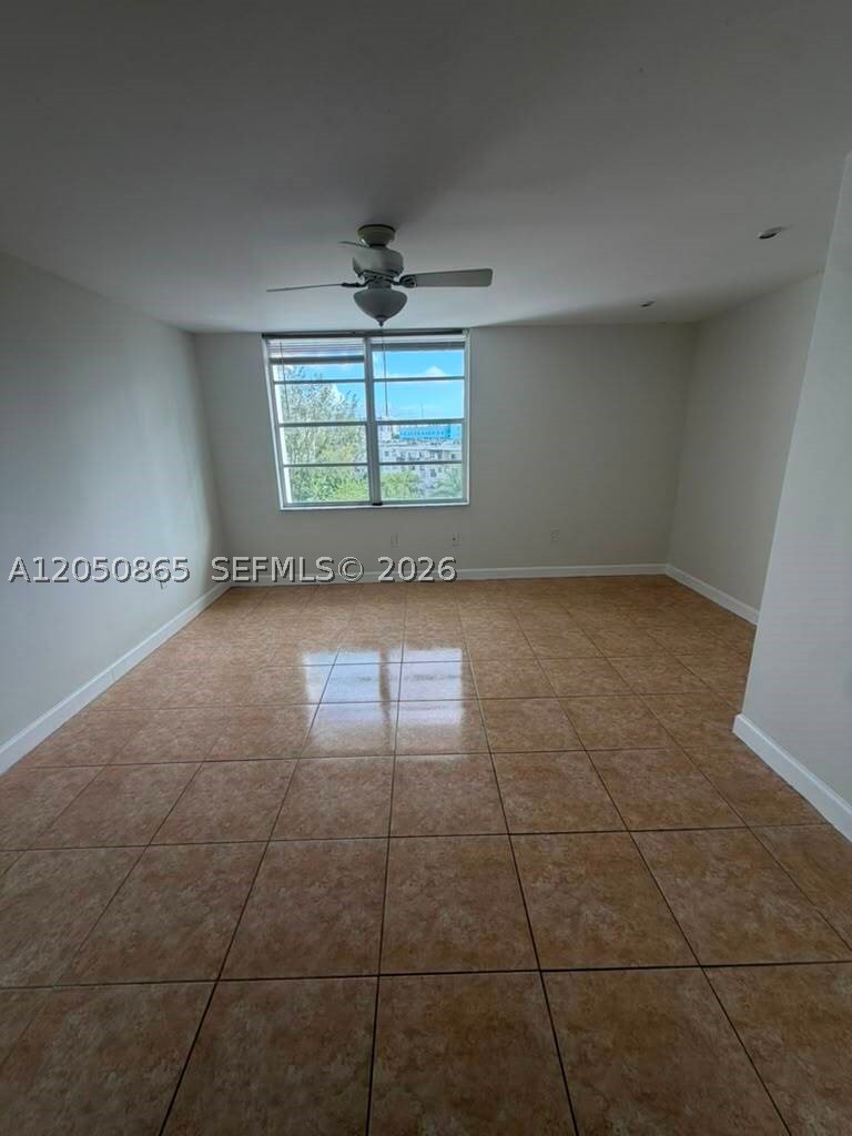 TOWNE ROYALE CONDO - Residential Lease