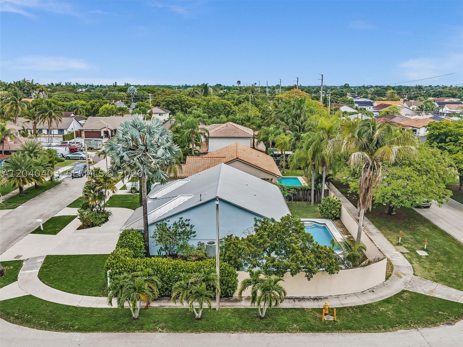 G B ESTATES - Residential