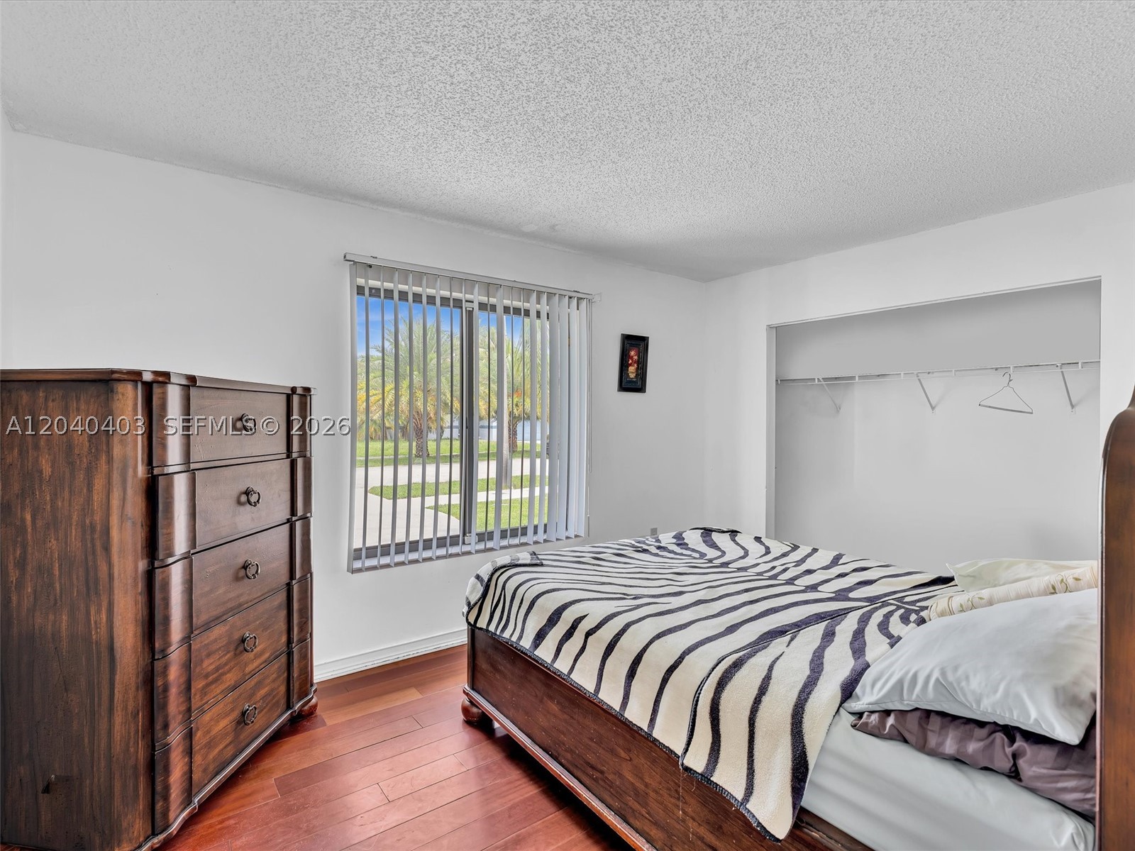 G B ESTATES - Residential