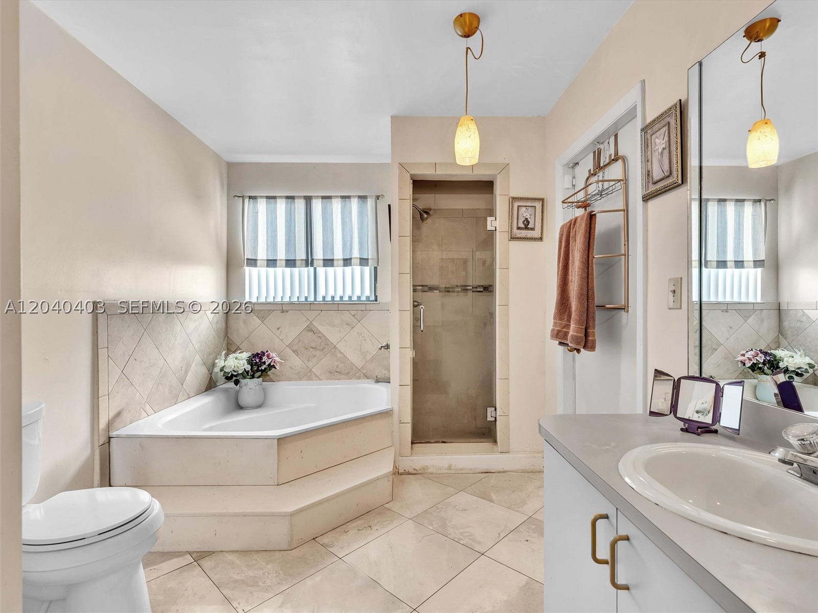 G B ESTATES - Residential