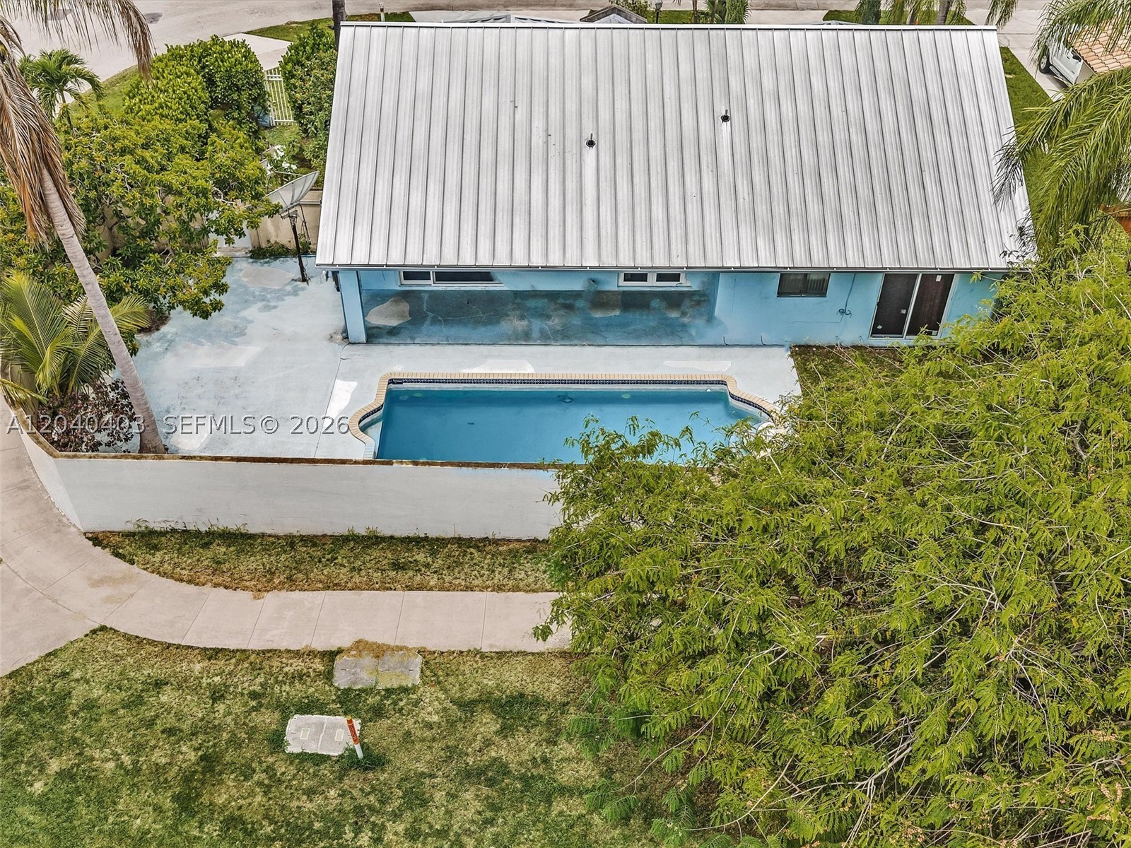 G B ESTATES - Residential