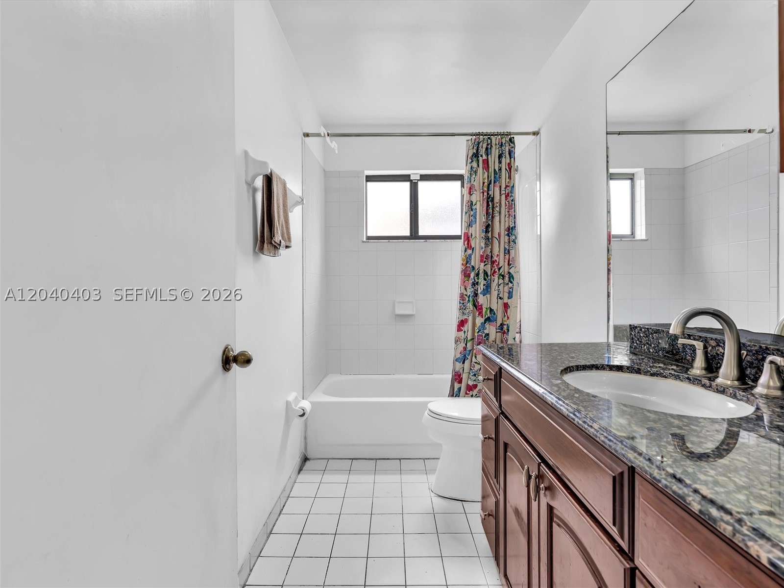 G B ESTATES - Residential