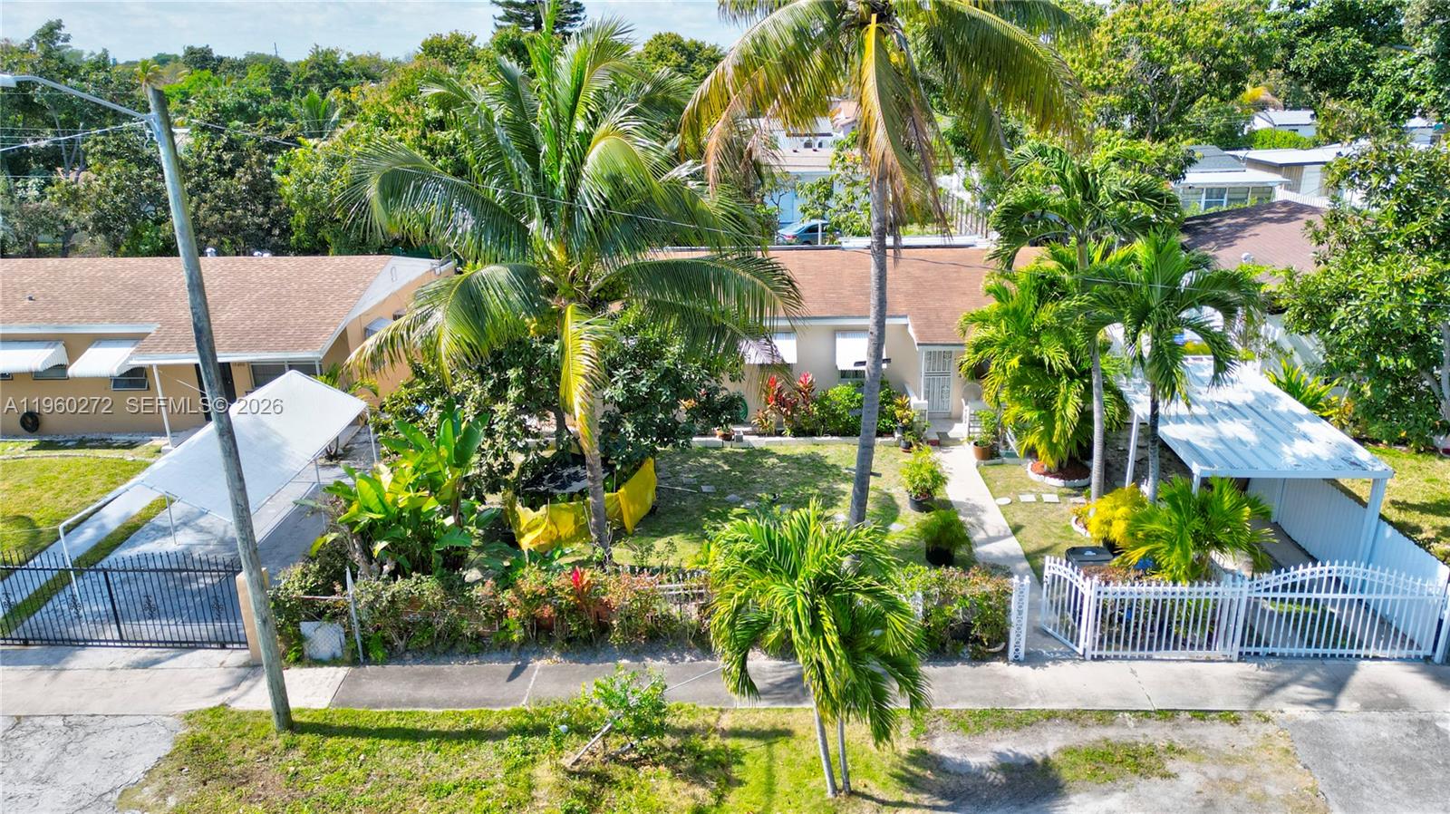 Whether you're searching for your first home  or expanding your investment portfolio, this property is full of potential and positioned for growth. Opportunities in this location move quickly—schedule your private showing today and envision the possibilities. Please contact the CO-LISTING AGENT