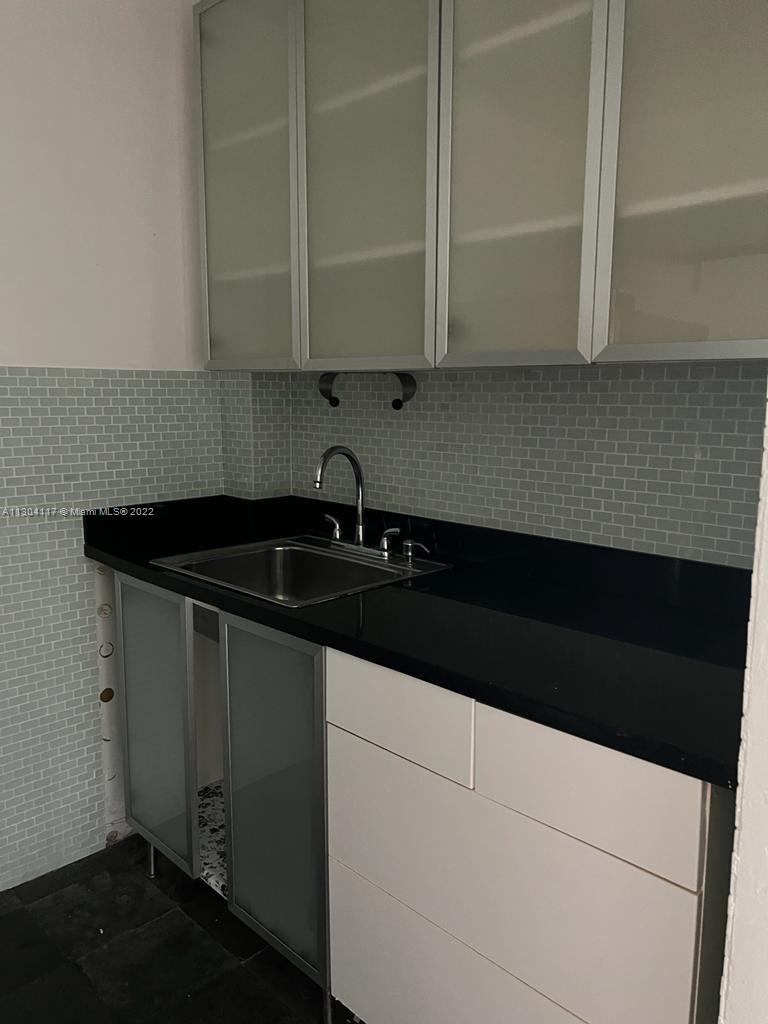 GREYNOLDS ARMS CO-OP APTS - Residential Lease