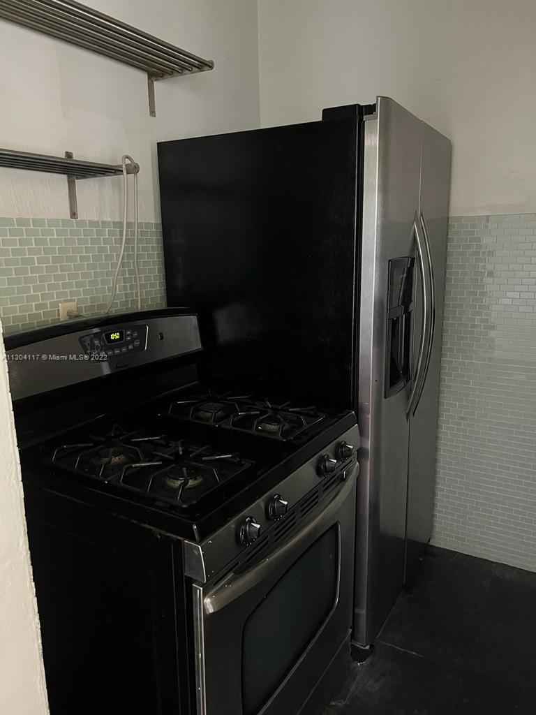 GREYNOLDS ARMS CO-OP APTS - Residential Lease