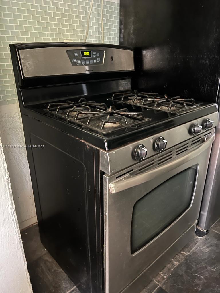 GREYNOLDS ARMS CO-OP APTS - Residential Lease
