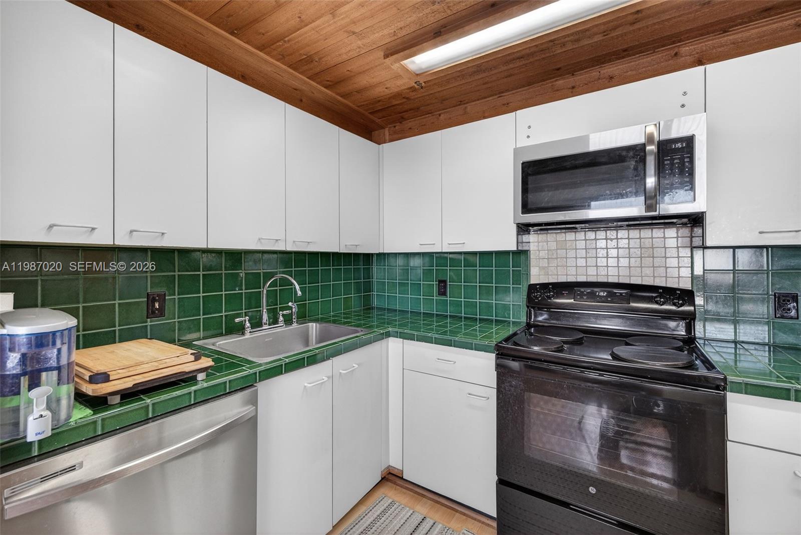SOUTHVIEW AT AVENTURA CON - Residential