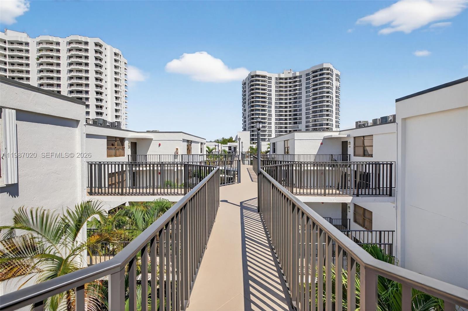 SOUTHVIEW AT AVENTURA CON - Residential