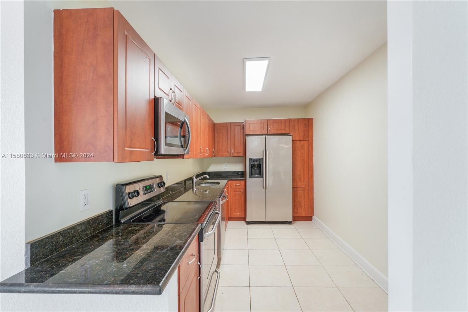 401 BLU OF NORTH BEACH CO - Residential Lease