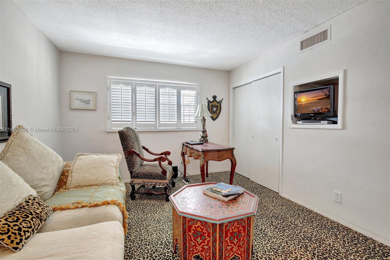 ISLE OF PARADISE CO-OP - Residential