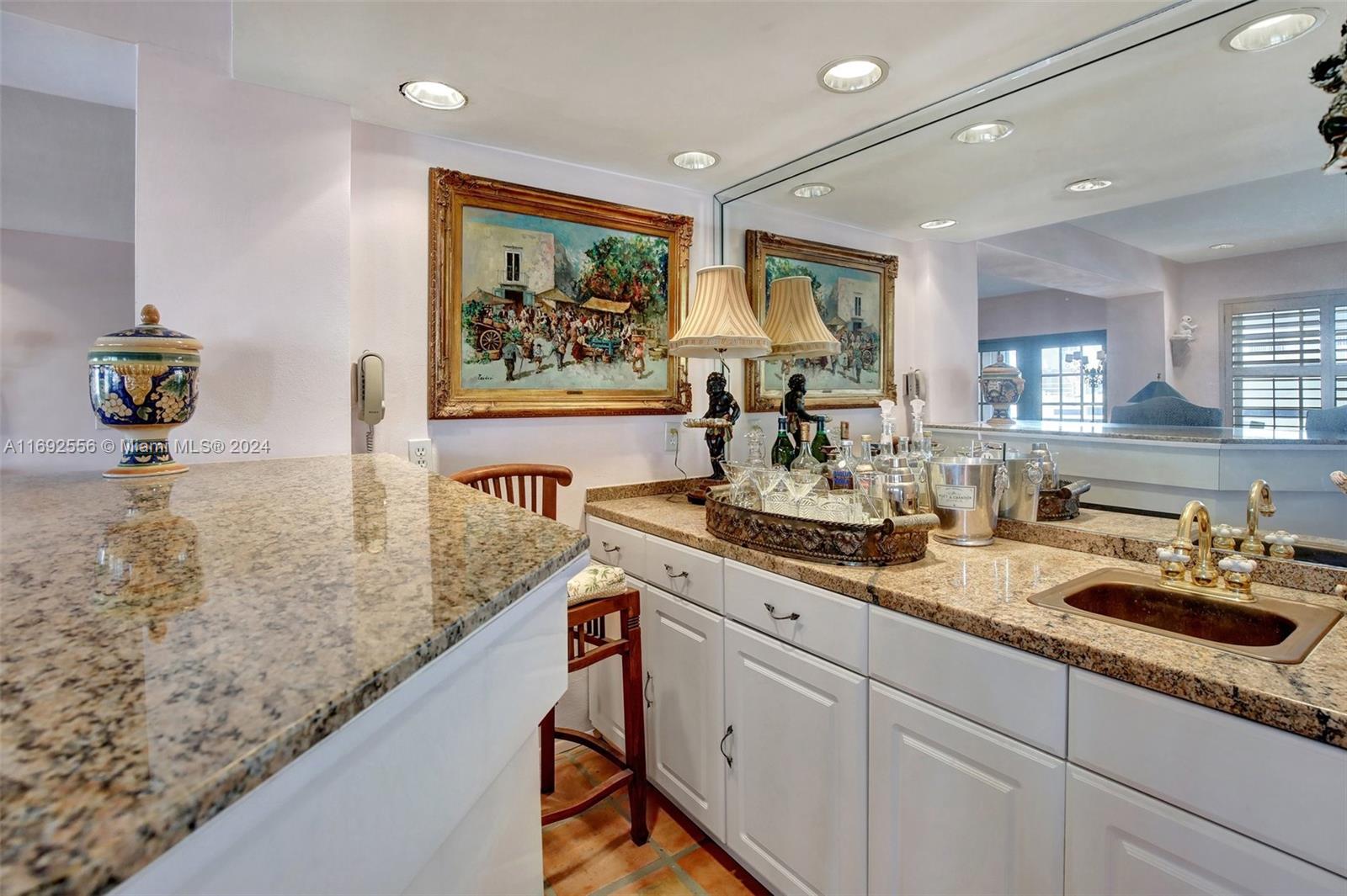 ISLE OF PARADISE CO-OP - Residential