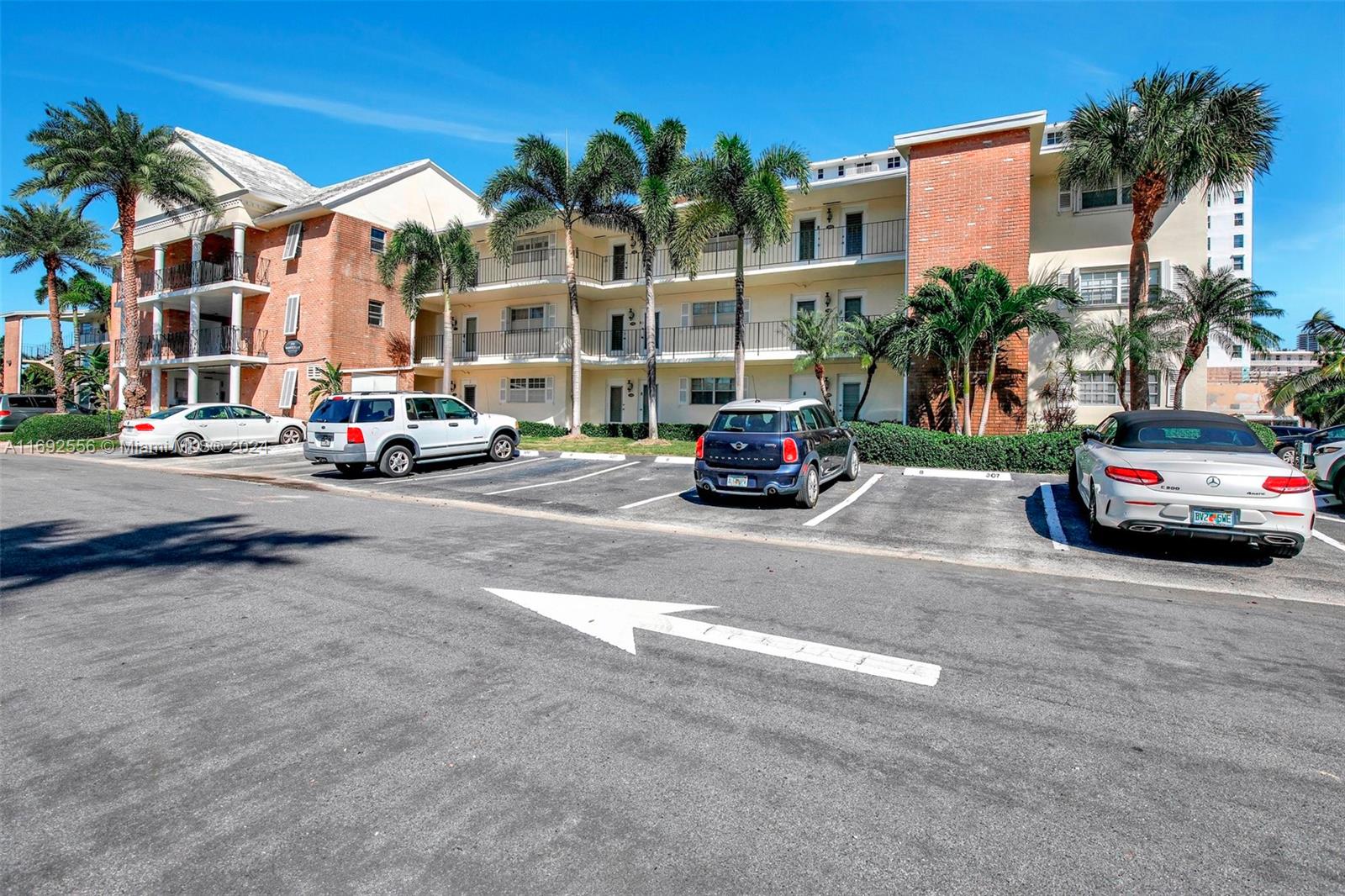 ISLE OF PARADISE CO-OP - Residential
