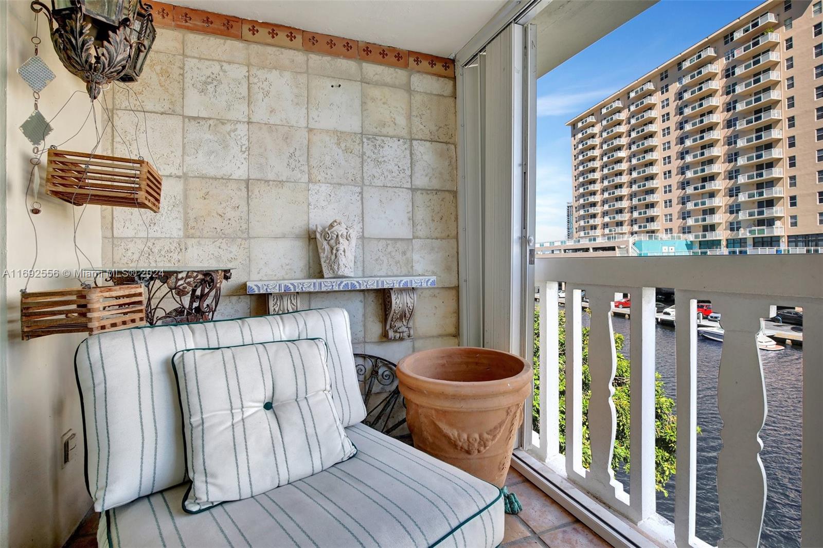 ISLE OF PARADISE CO-OP - Residential