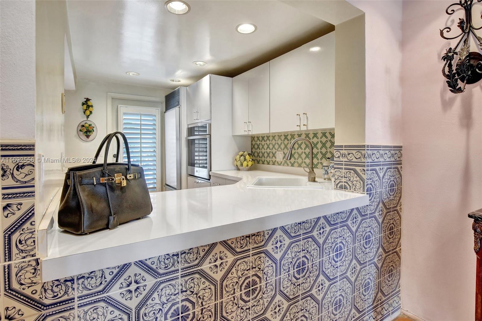 ISLE OF PARADISE CO-OP - Residential