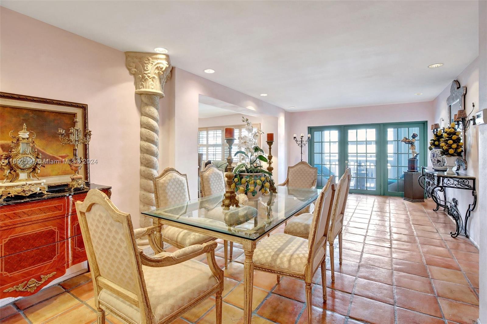 ISLE OF PARADISE CO-OP - Residential