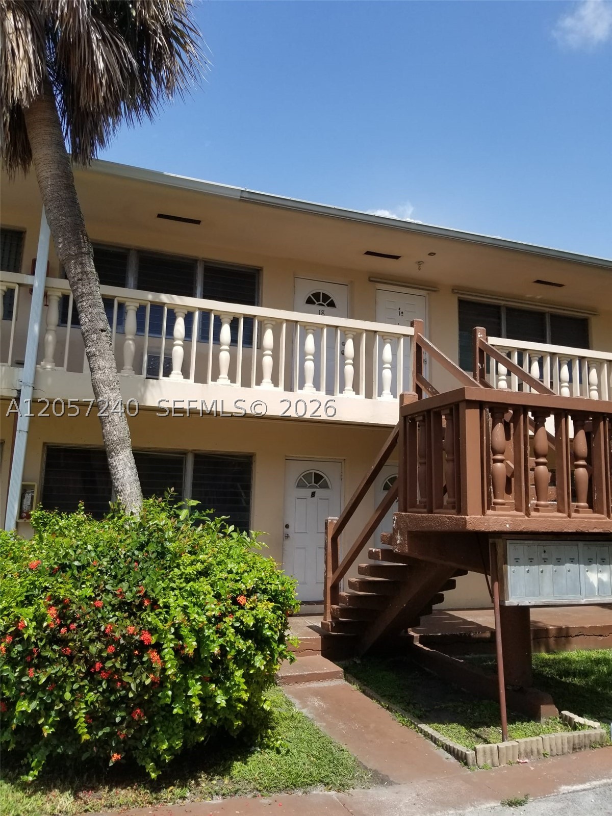 PARK SIDE MANOR D CONDO I - Residential