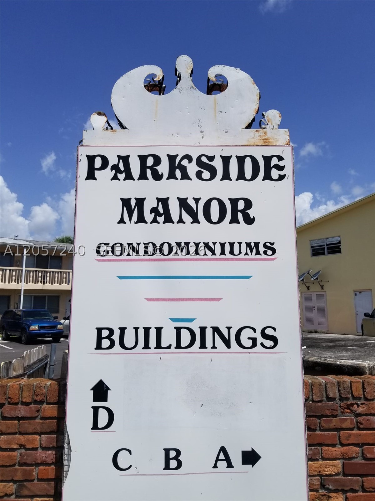 PARK SIDE MANOR D CONDO I - Residential