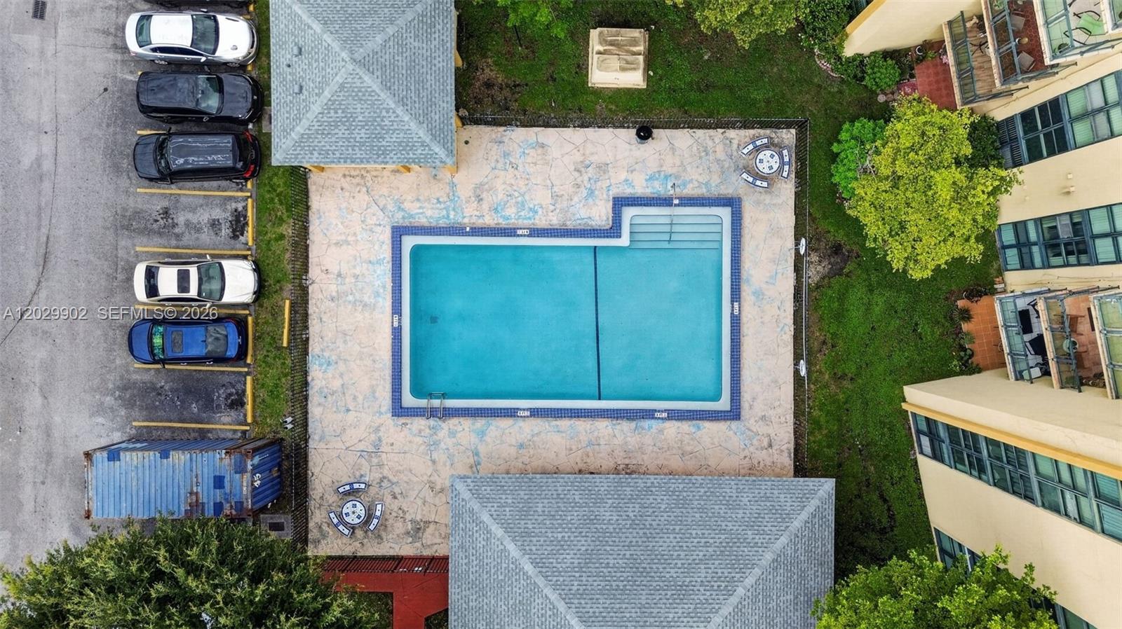 INTERNATIONAL PARK I COND - Residential