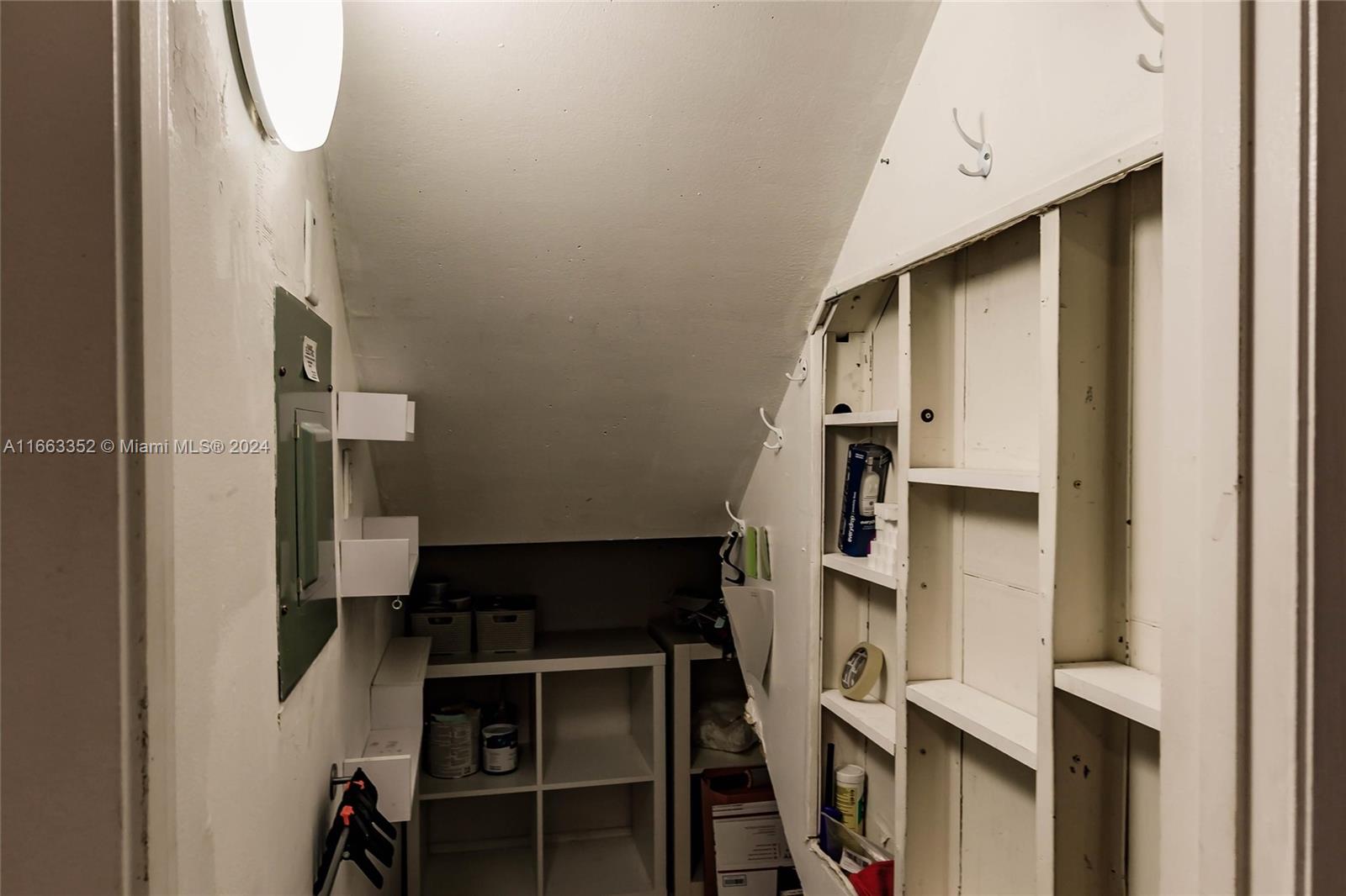 GARDEN LAKES AND GARDEN S - Residential Lease