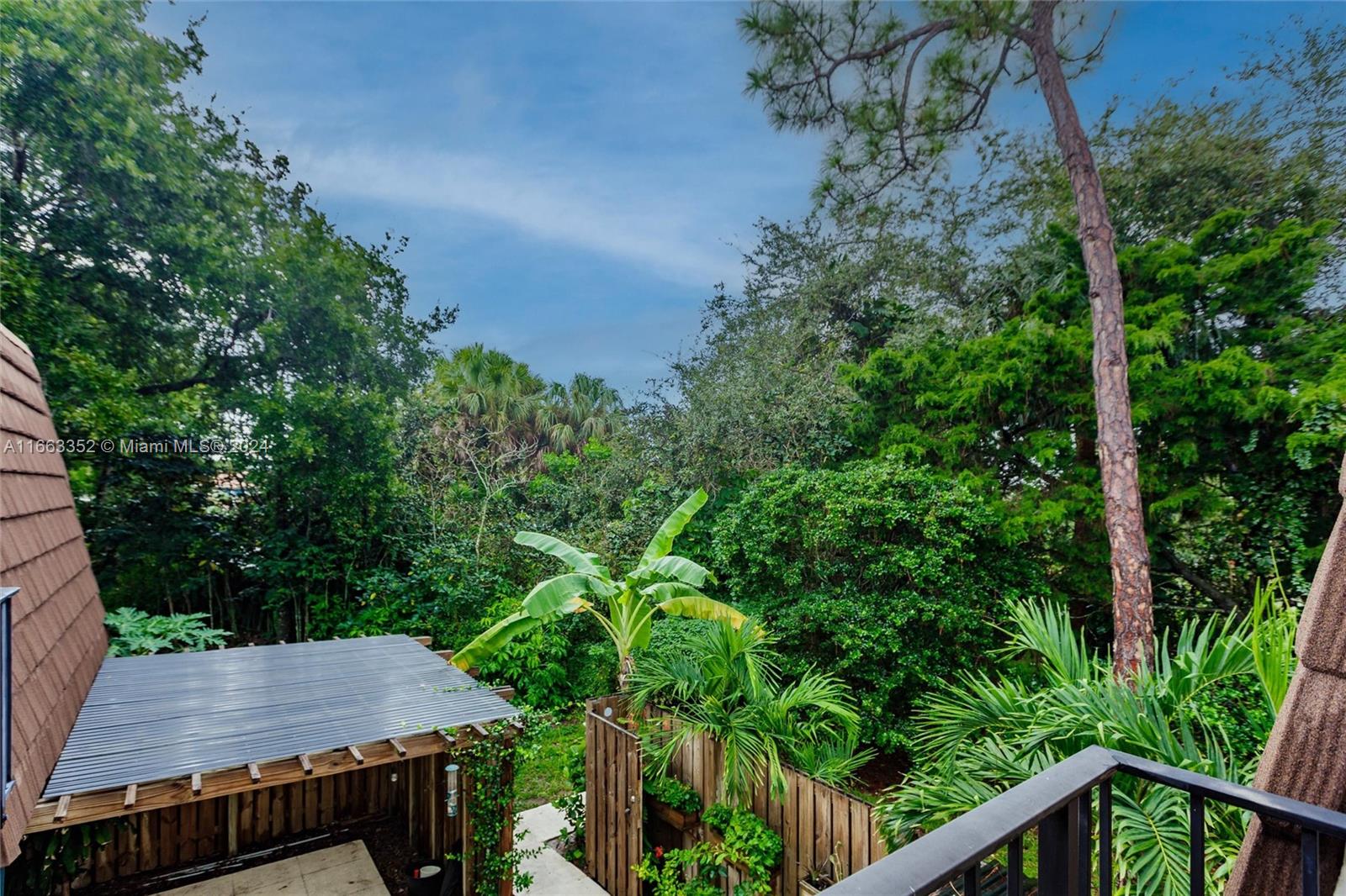 GARDEN LAKES AND GARDEN S - Residential Lease