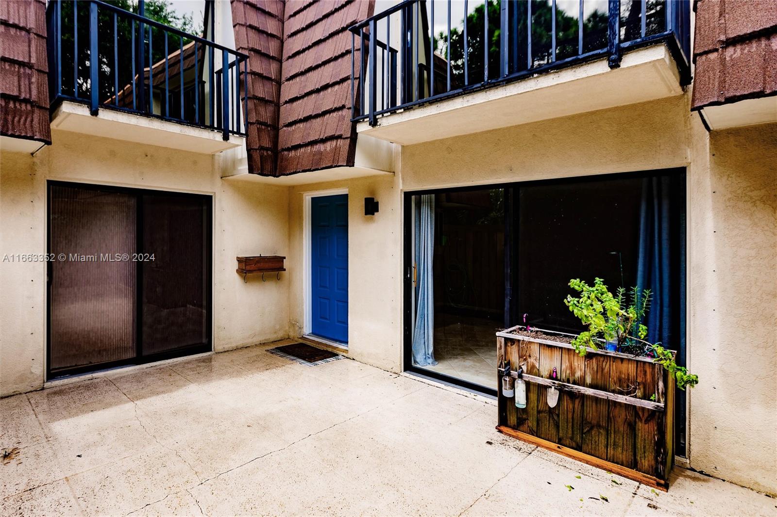 GARDEN LAKES AND GARDEN S - Residential Lease