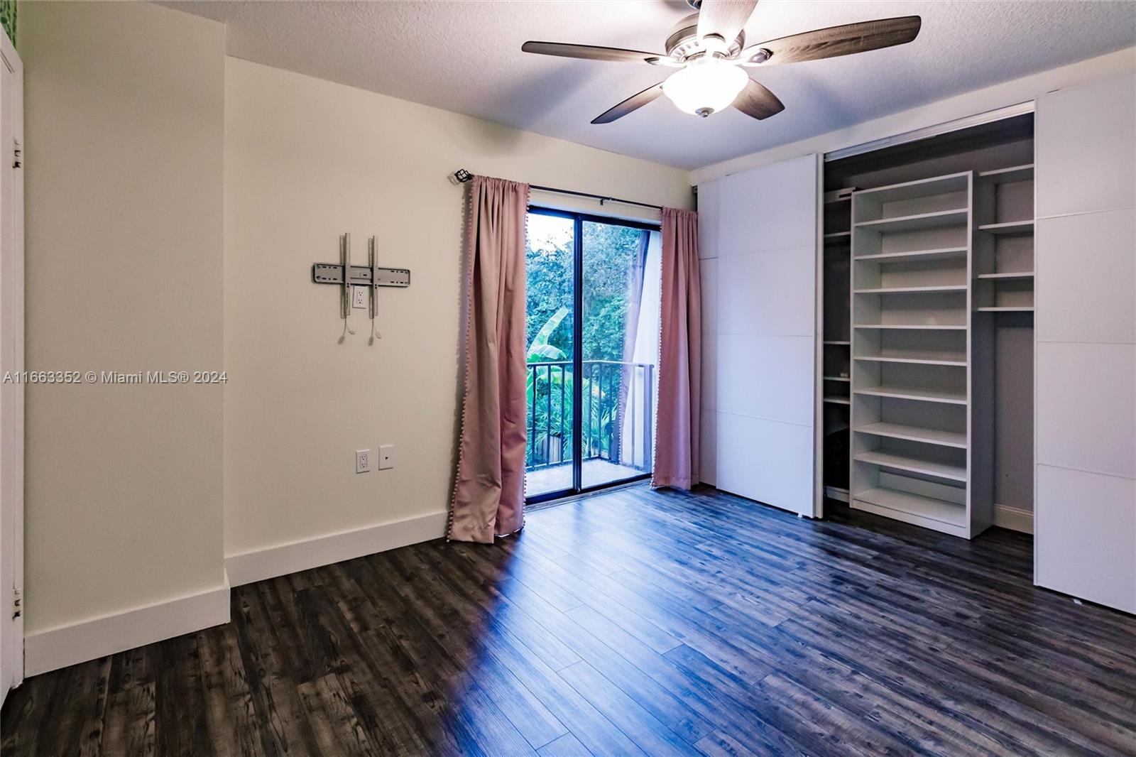 GARDEN LAKES AND GARDEN S - Residential Lease