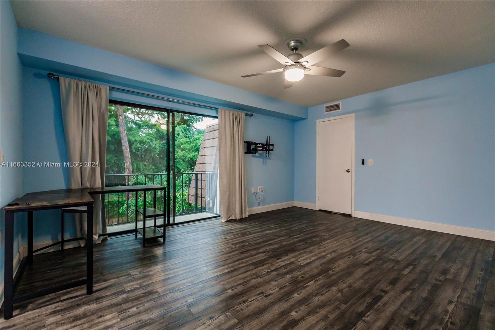 GARDEN LAKES AND GARDEN S - Residential Lease