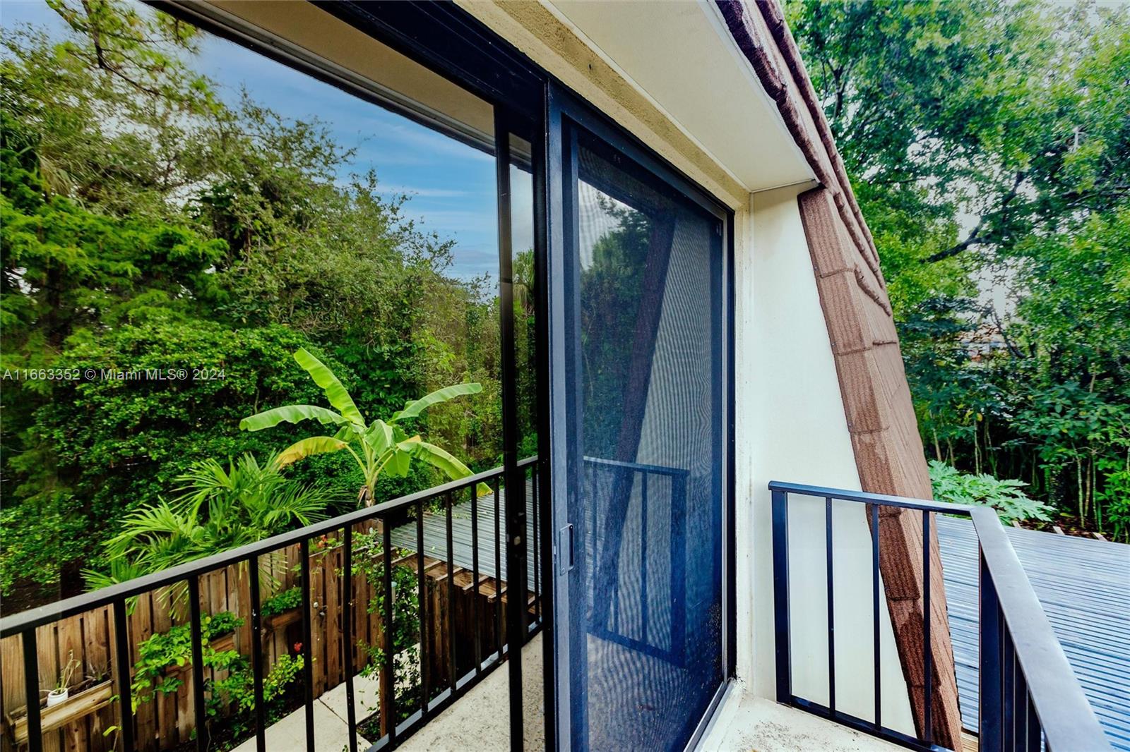 GARDEN LAKES AND GARDEN S - Residential Lease
