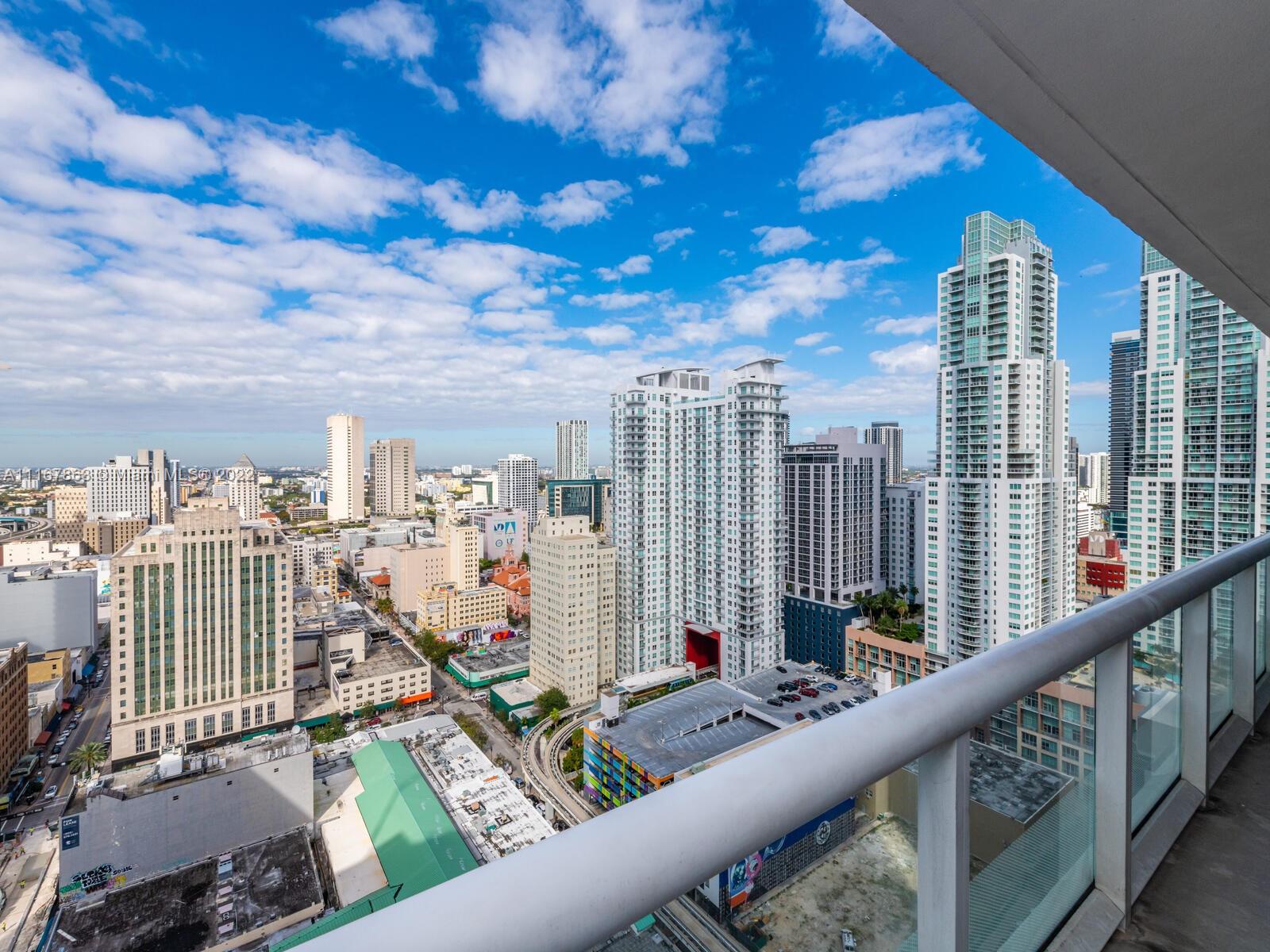 50 BISCAYNE CONDO - Residential
