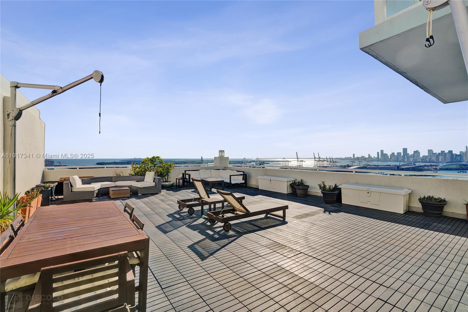 THE FLORIDIAN CONDO - Residential