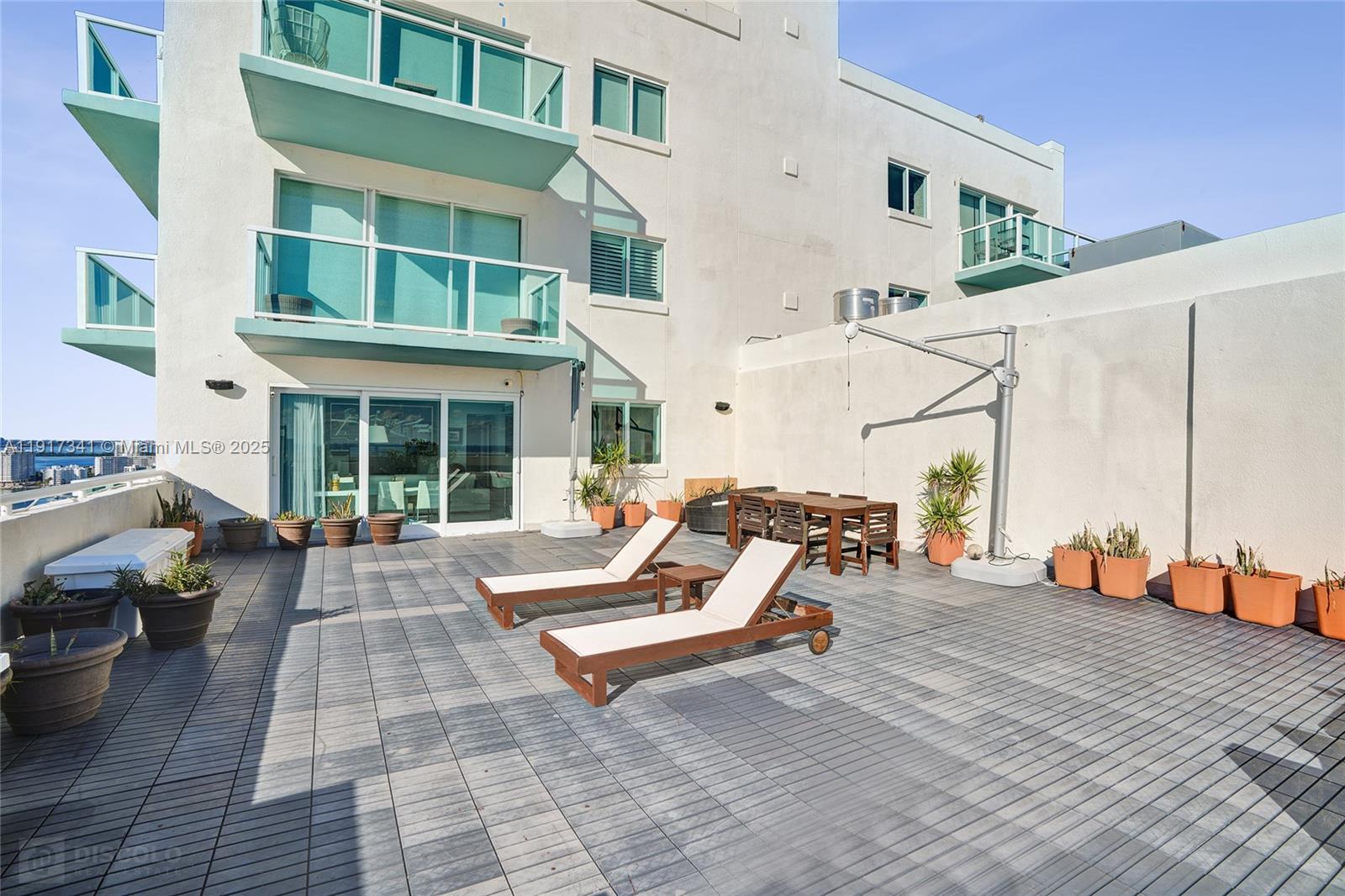THE FLORIDIAN CONDO - Residential
