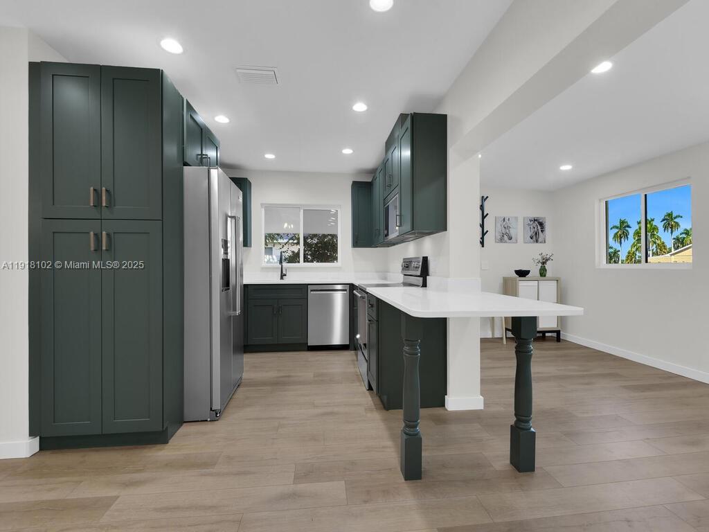 MCGREGOR GROVES - Residential