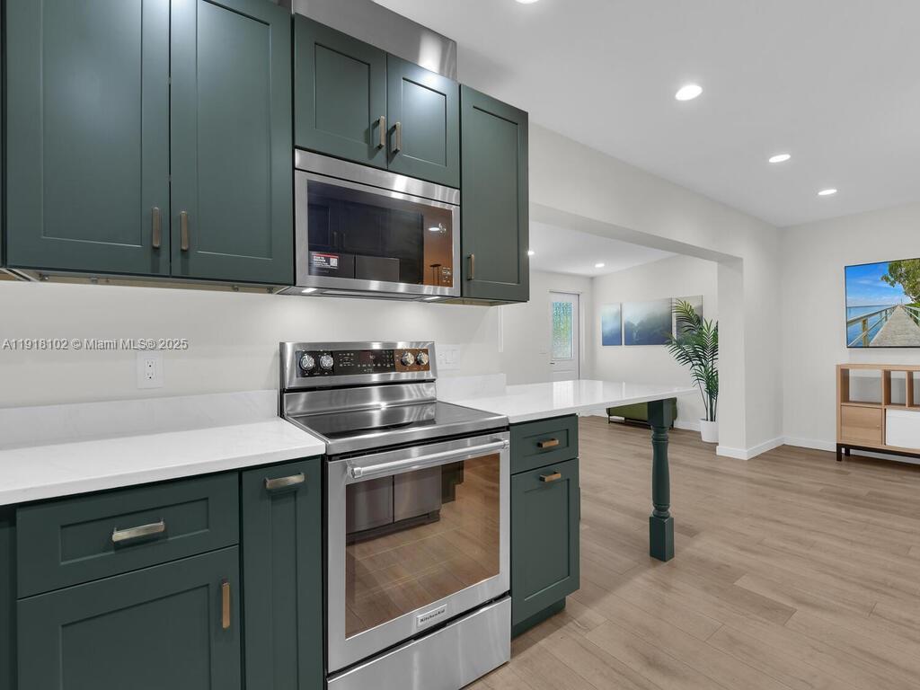 MCGREGOR GROVES - Residential