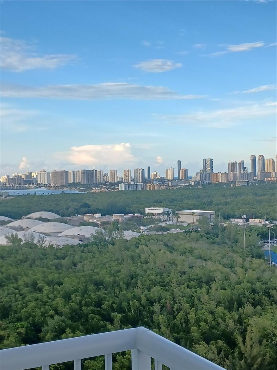 Stunning 3 bedroom, 3 full bathroom residence boasting breathtaking panoramic views to the east. This generously spacious unit includes one assigned parking space in a covered garage. Ideally situated in a prime location, it offers proximity to Aventura Mall, pristine beaches, dining establishments, Costco, Publix, FIU, and esteemed schools. Immerse yourself in a lifestyle of luxury and convenience.