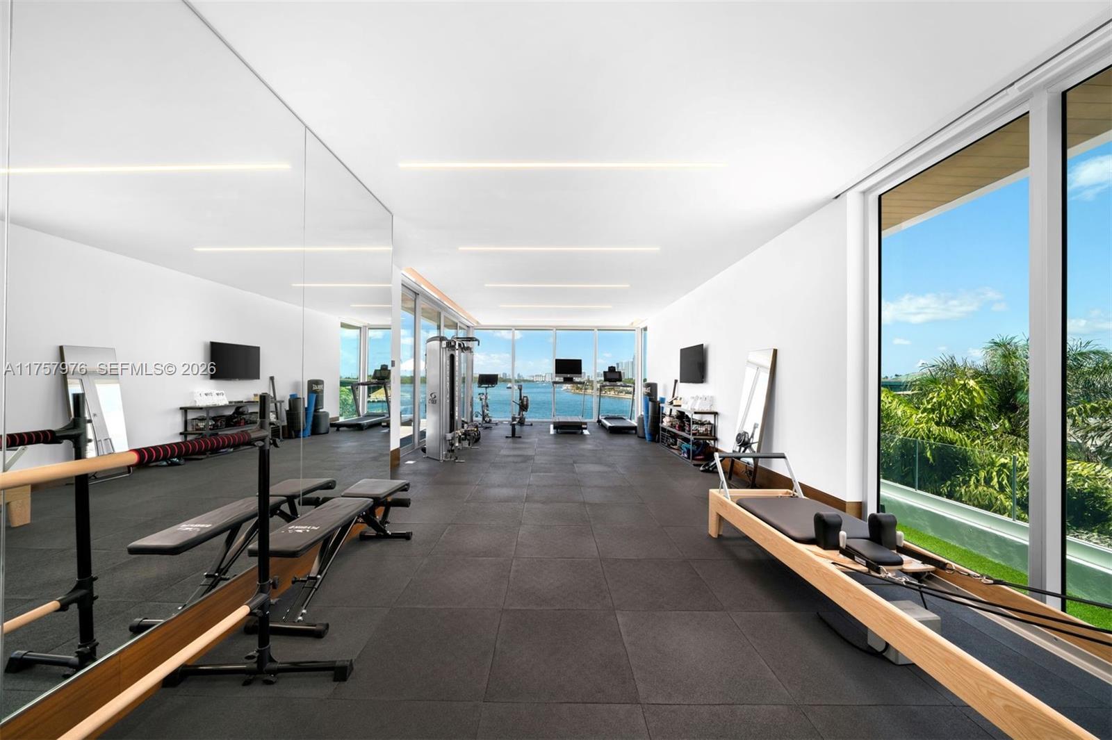 BAL HARBOUR - Residential
