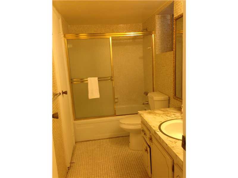 FOURTH GULFSTREAM GARDEN - Residential Lease