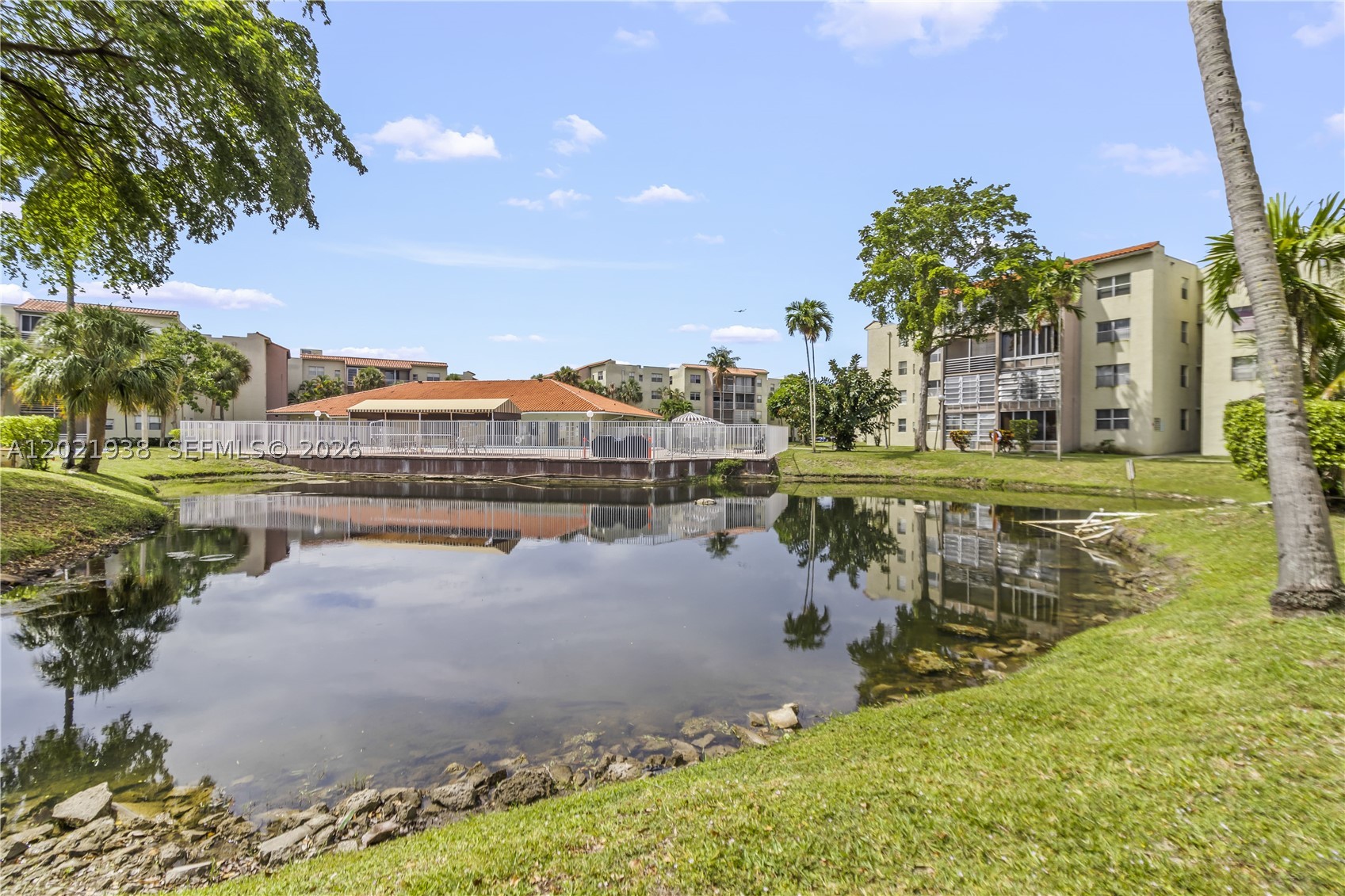 COURTYARDS OF BROWARD COND - Residential