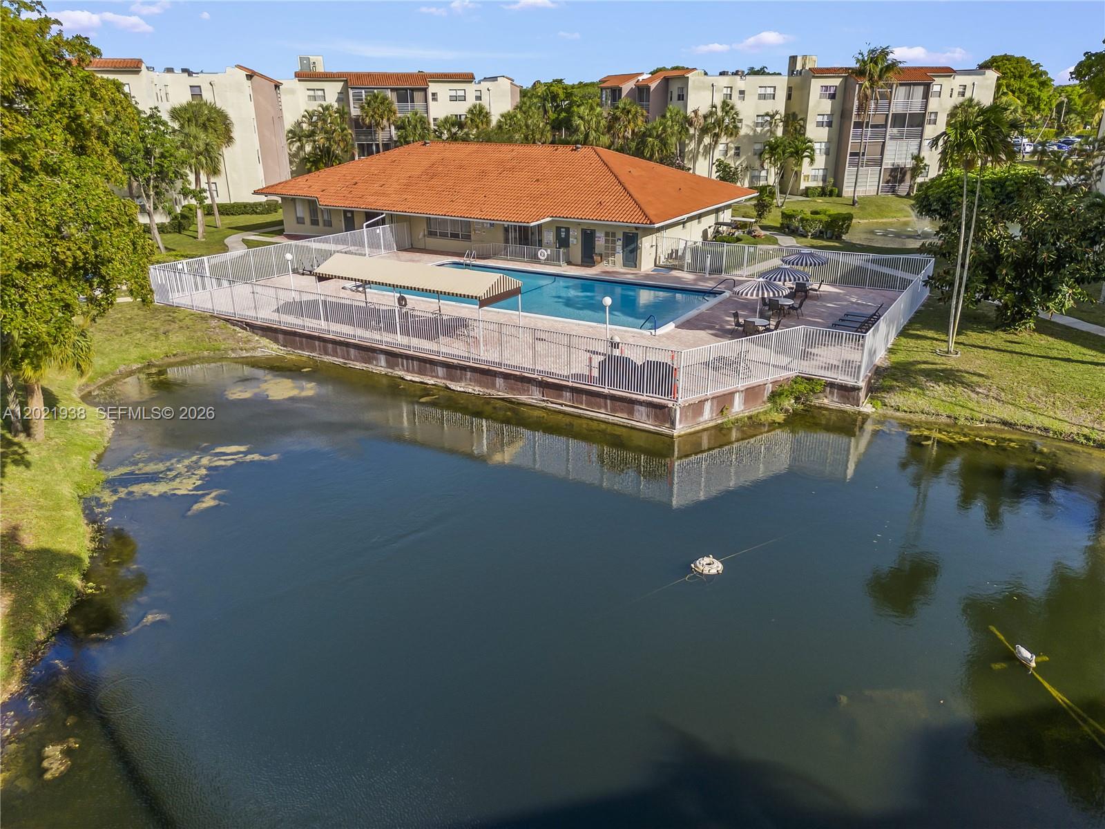 COURTYARDS OF BROWARD COND - Residential