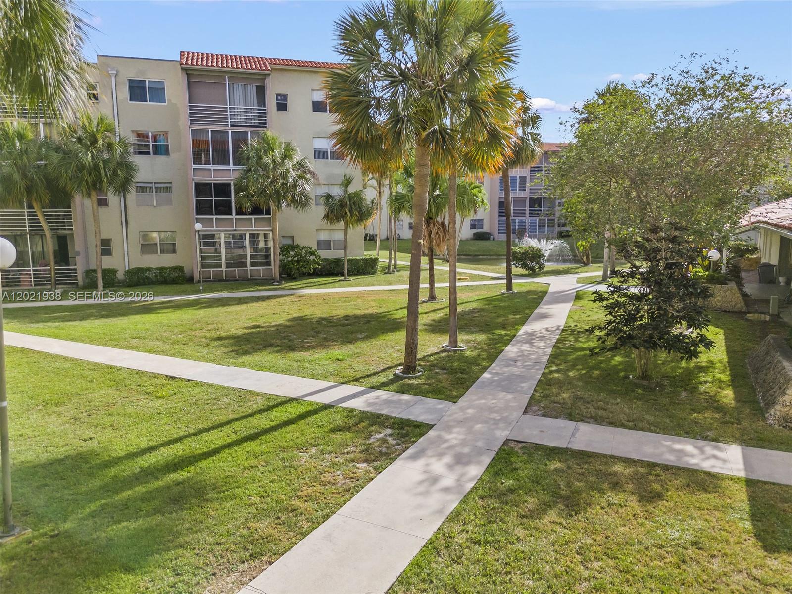 COURTYARDS OF BROWARD COND - Residential