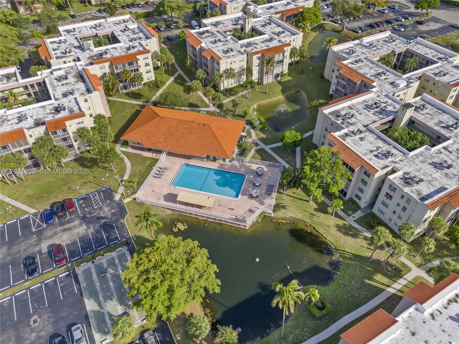 COURTYARDS OF BROWARD COND - Residential