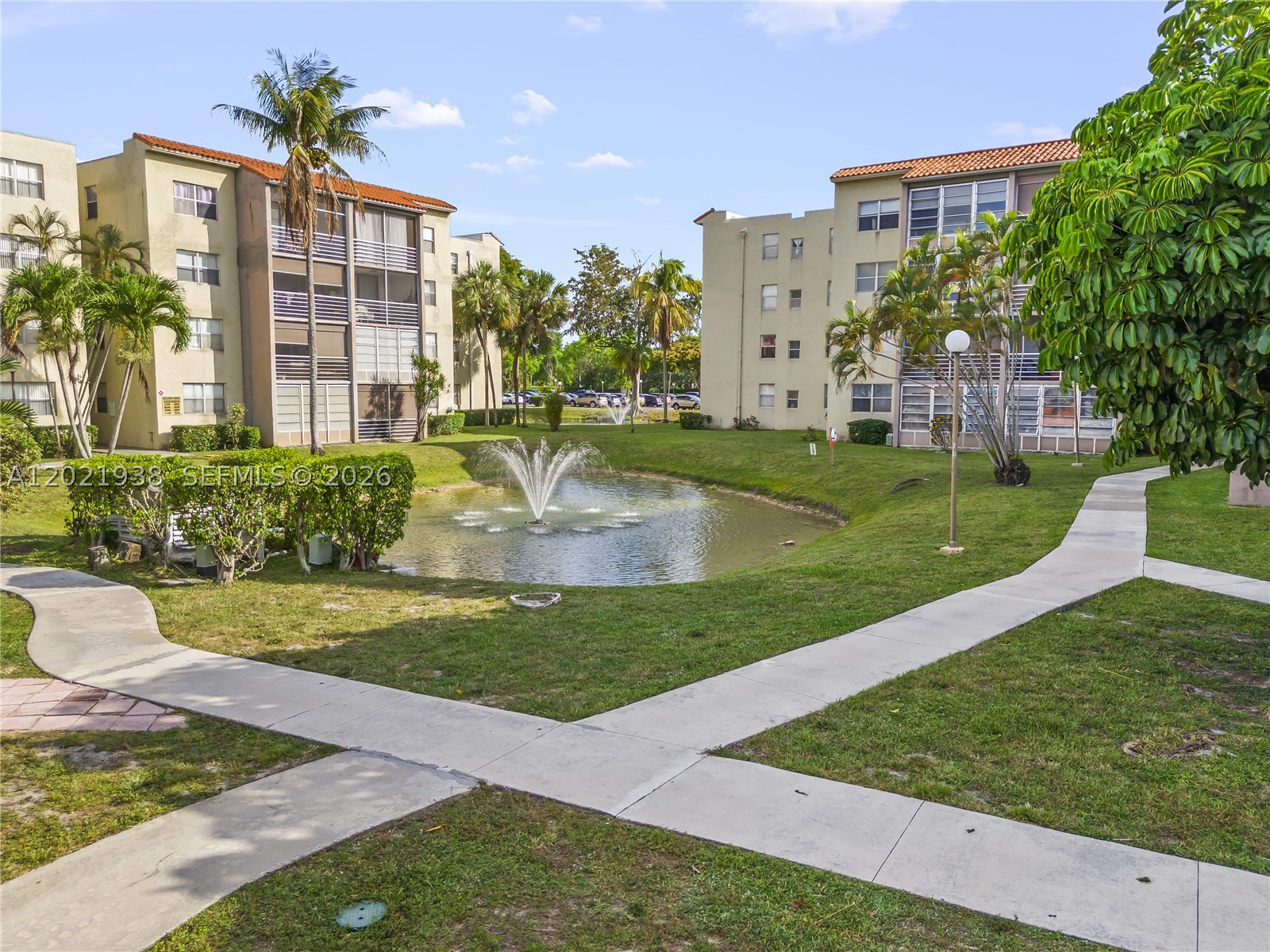 COURTYARDS OF BROWARD COND - Residential