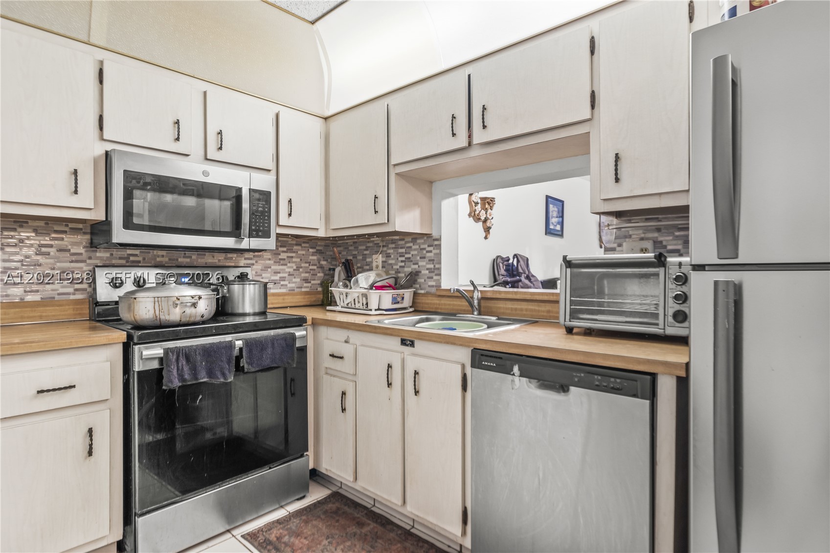 COURTYARDS OF BROWARD COND - Residential
