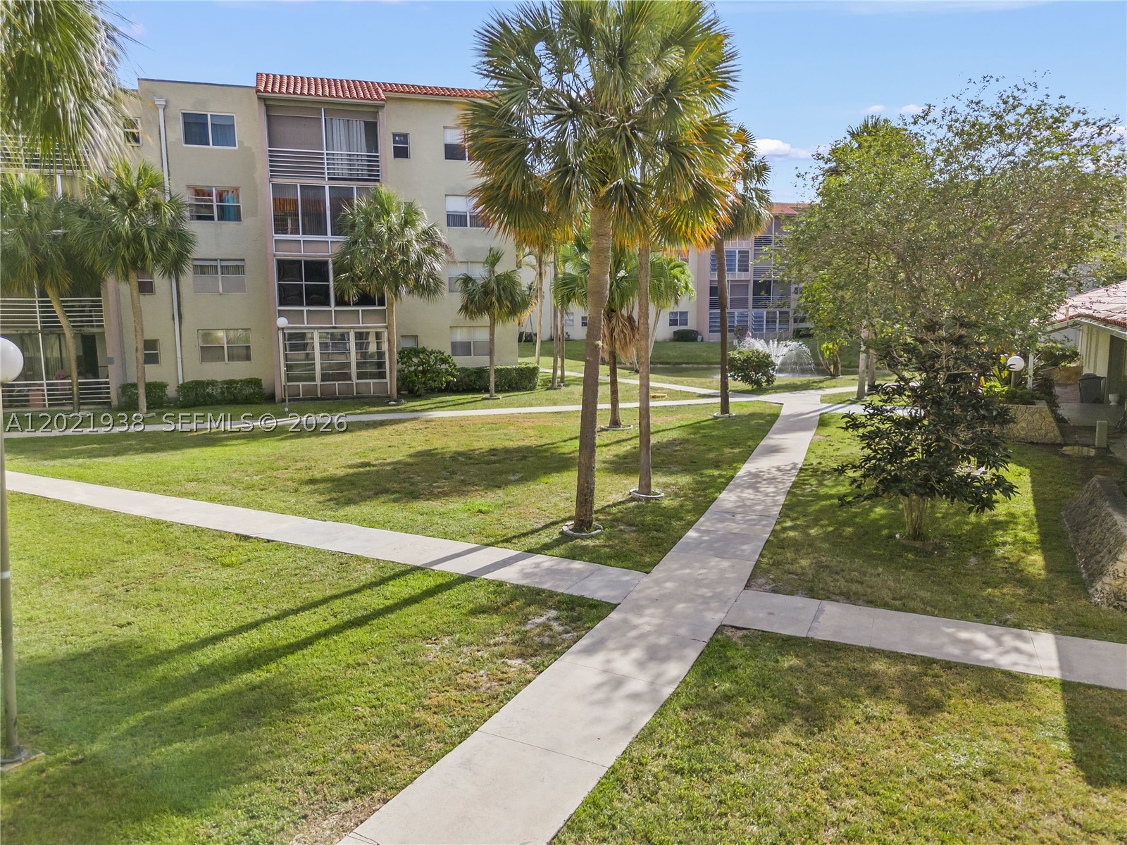 COURTYARDS OF BROWARD COND - Residential