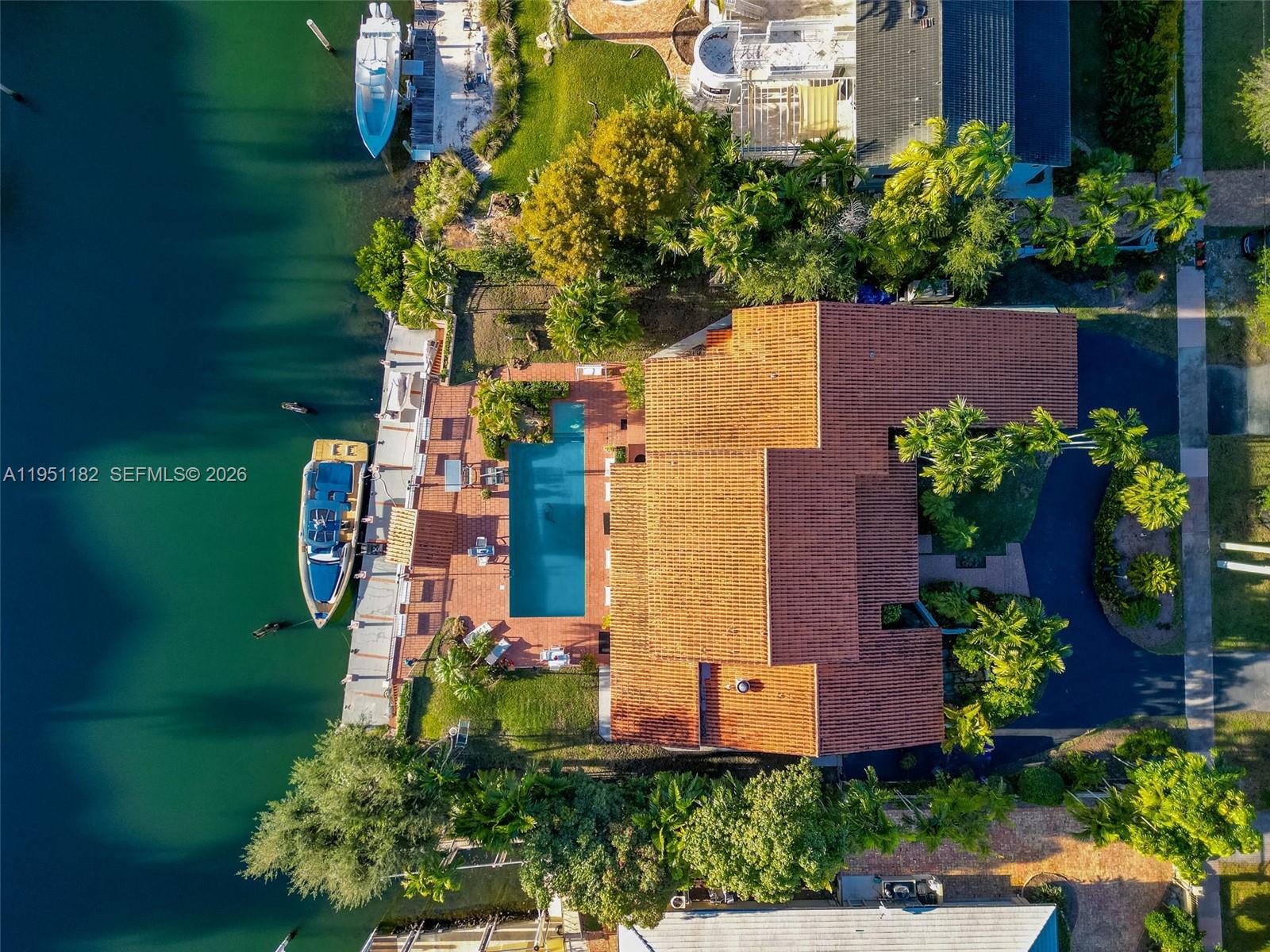 CORAL GABLES RIVIERA SEC - Residential