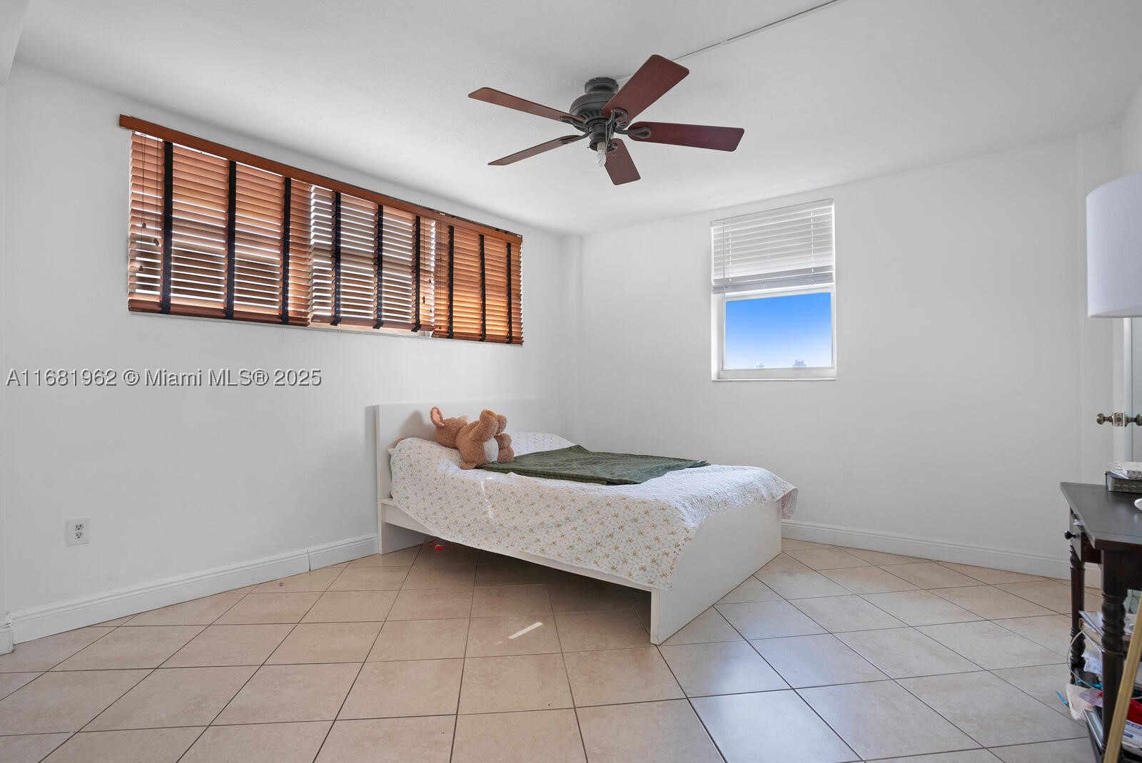 LINCOLN TOWERS CONDO - Residential