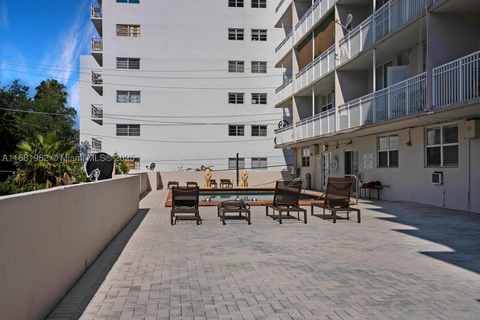 LINCOLN TOWERS CONDO - Residential