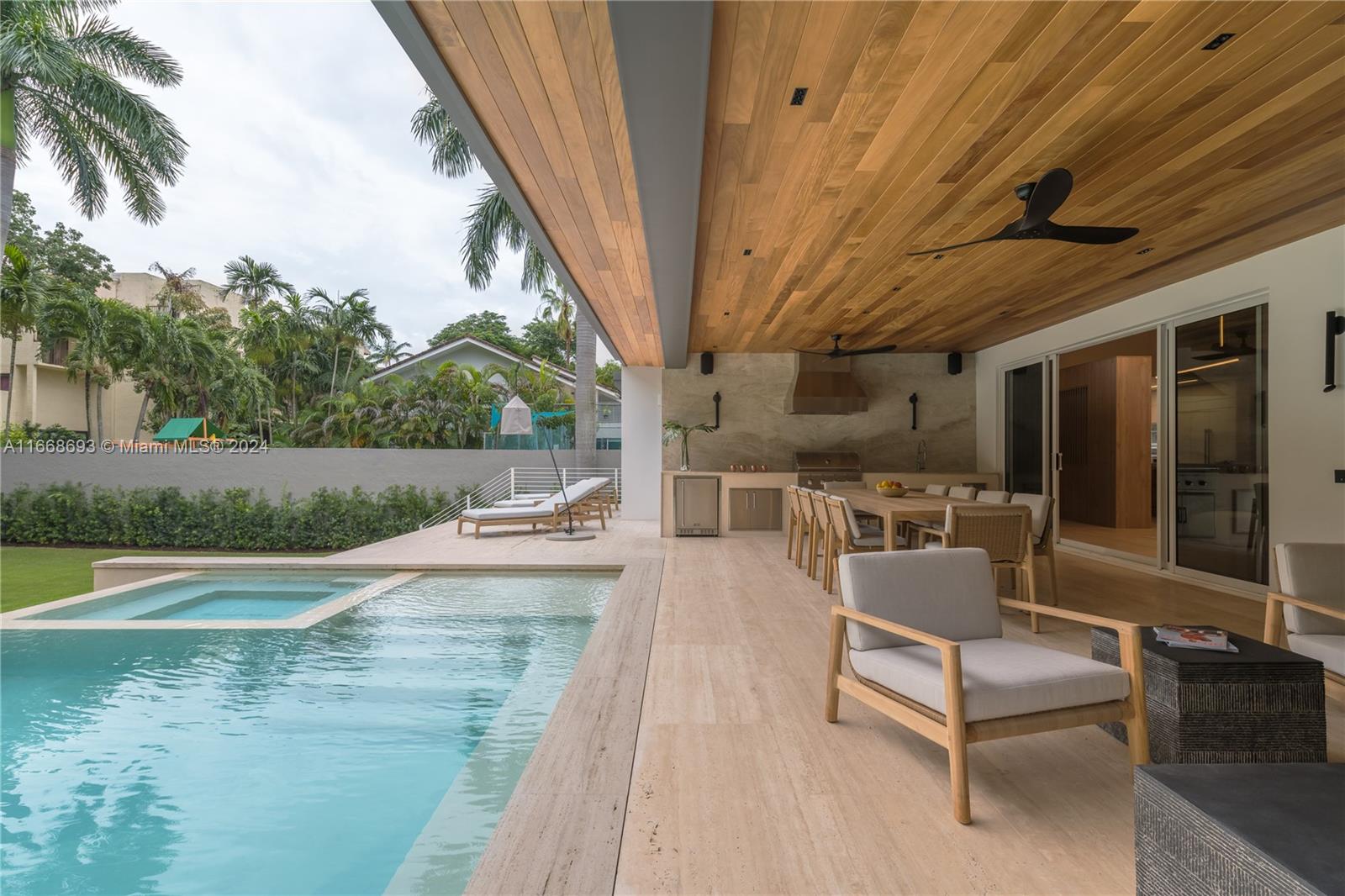 BRICKELLS FLAGLER - Residential